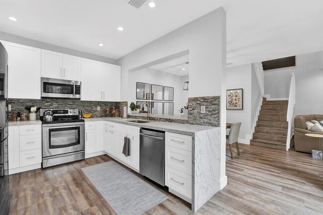 Photo - 1546 Yellowheart Way