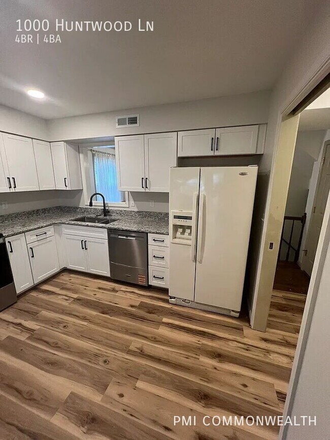 1000 Huntwood Ln