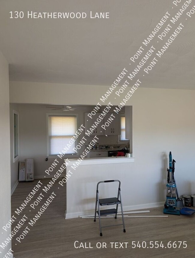 Photo - 130 Heatherwood Ln