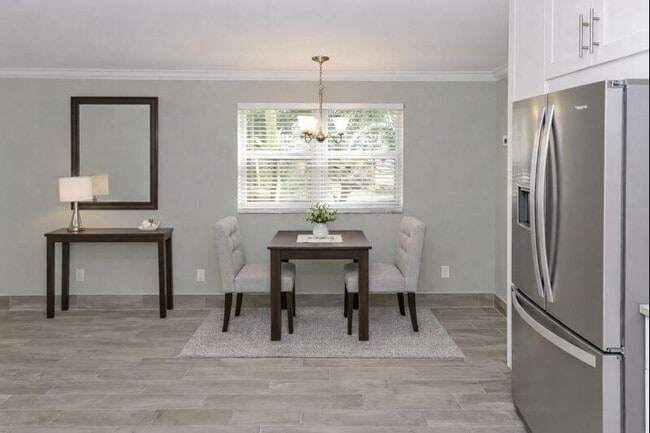 Photo - 864 Normandy R Unit 864