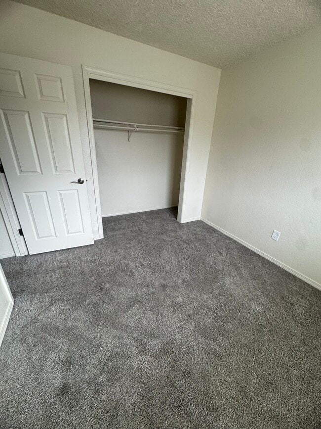 1101 Eagle St