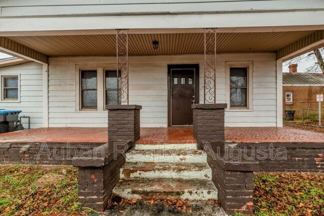 Photo - 151 Curry St