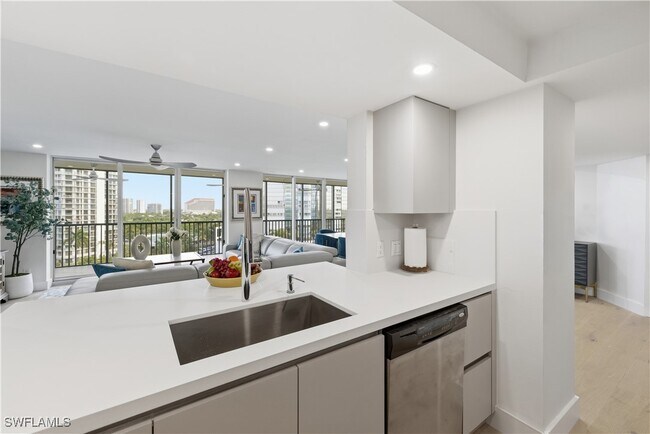 Photo - 4651 Gulf Shore Blvd N Unit 805