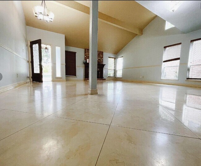 Photo - 1906 Woodstream Blvd