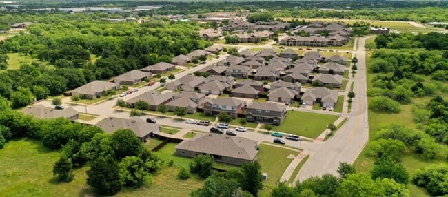 Photo - 319 Stockade Ln
