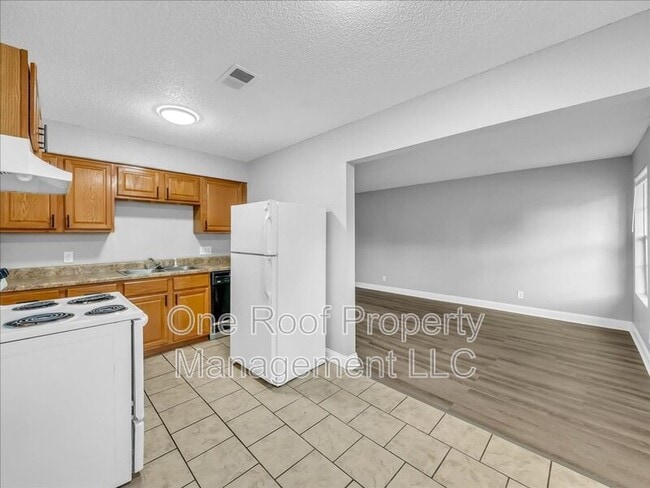 2001 Chateau Dr