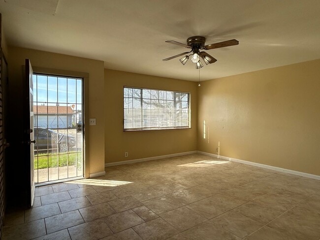 Photo - 2363 Vía Cedro