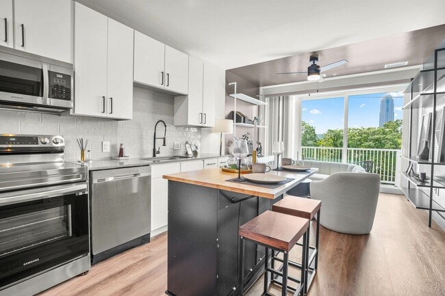 555 Boulevard - 555 Boulevard