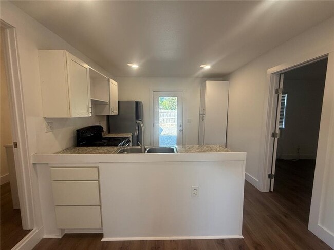 Photo - 5901 Nancy Dr