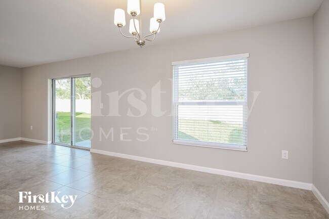 Photo - 421 Earhart Dr