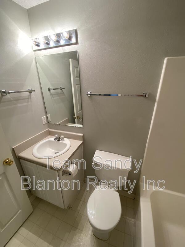 10340 Chinaberry Ct