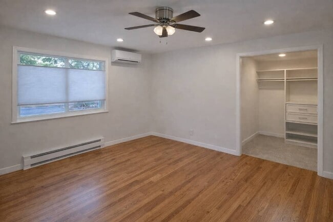 Photo - Vanguard Apartments