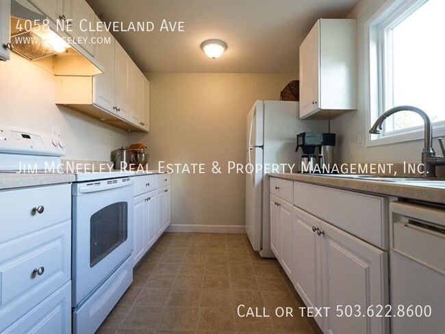 Photo - 4058 NE Cleveland Ave
