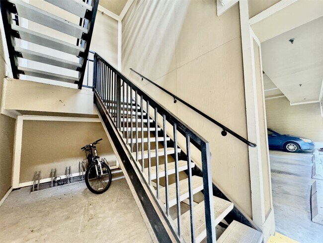 Photo - 314 W Bell St Unidad 201