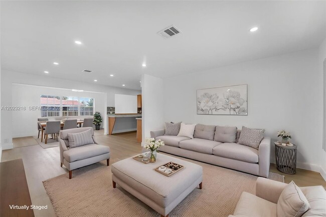 Photo - 7150 SW 10th St