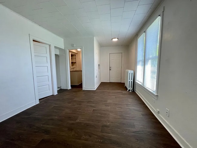 Photo - RENOVATED STUDIO WEST CENTRAL APARTMENT | HISTORIC BUILDING | PET FRIENDLY Unit 1425 1/2
