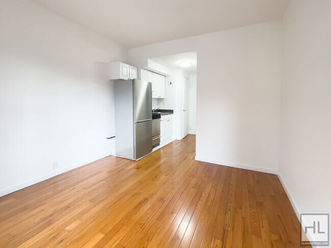 Photo - East 61 Street Unit 2D