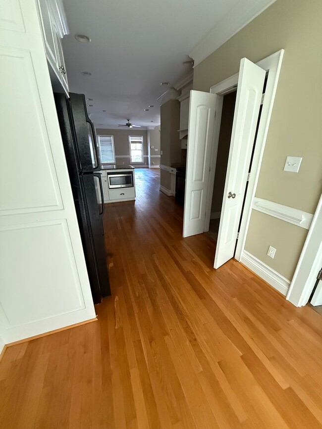 Photo - 3733 Savannah Way