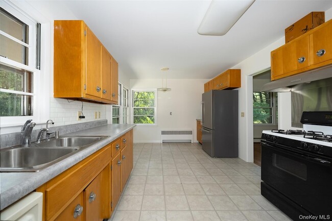 Photo - 2108-2110 New Hackensack Road Unit