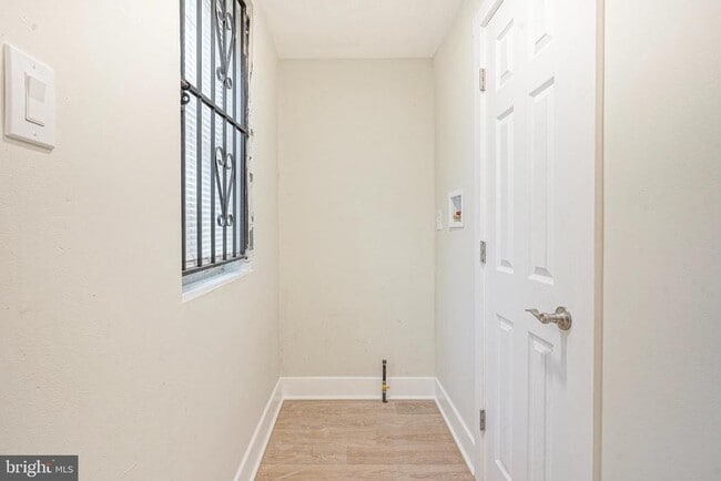 Photo - 3040 N Water St