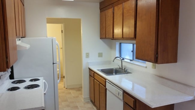 Photo - Pine Terrace Apartments