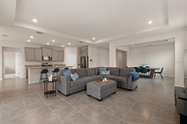 Photo - 520 158th St E
