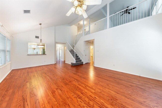 Photo - 7417 Peabody Dr