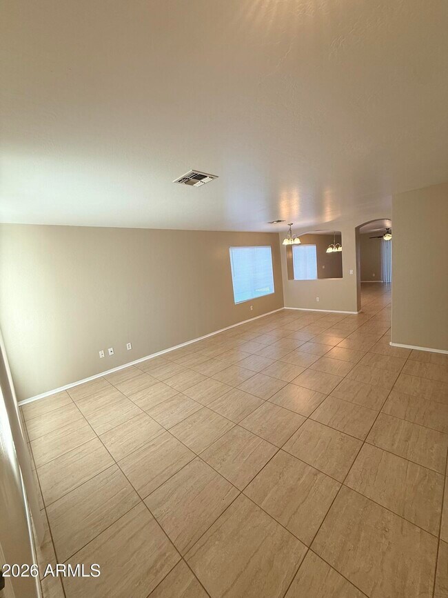 1622 S 229th Ave
