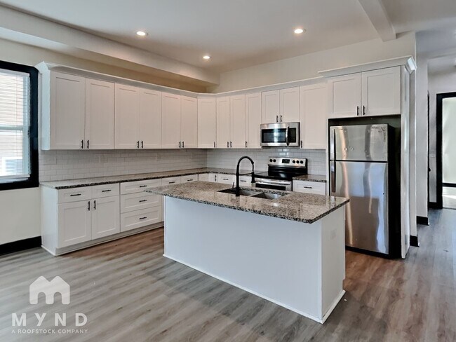 Photo - 631 Windsor St SW