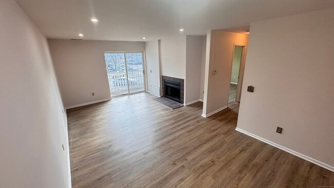 Photo - 25 Janet Cir Unit F