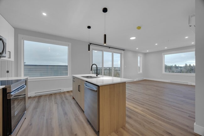 Photo - 1035 Melanson Rd Unit 617