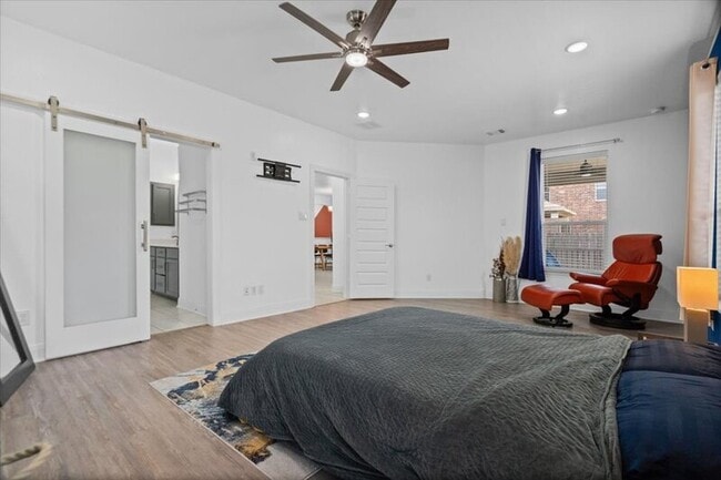 17004 Gibbons Path