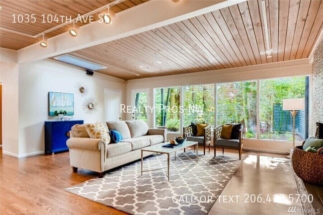 Photo - 1035 104th Ave SE