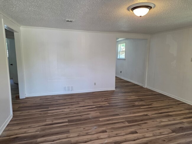 Photo - 1129 Woodward Ave