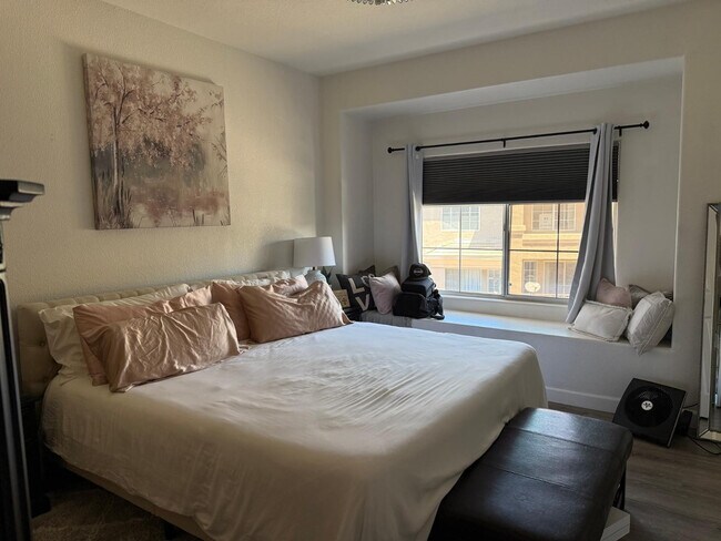 Photo - 4455 E Paradise Vlg Pkwy S Unidad Apt 1040