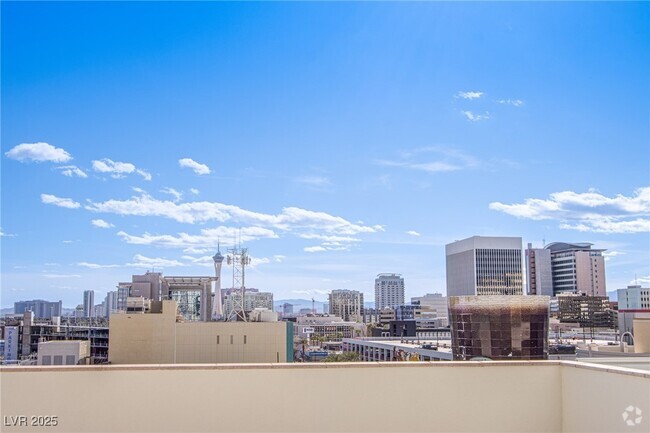 Building Photo - 150 S Las Vegas Blvd Unit 807 Rental