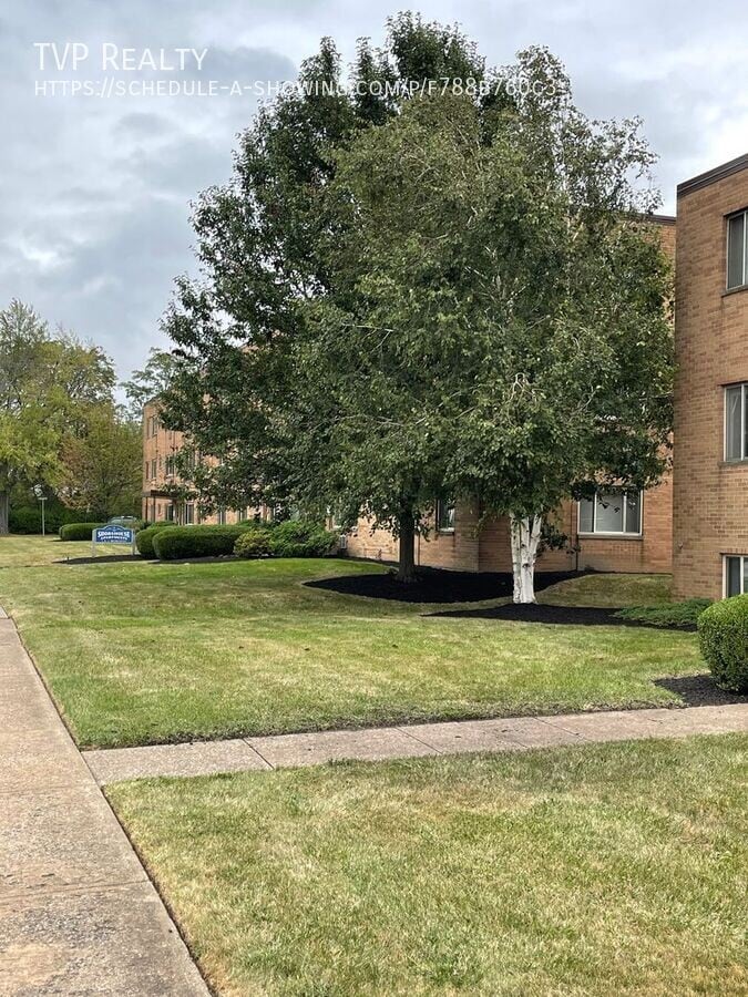 Photo - 8 E Erie Ave