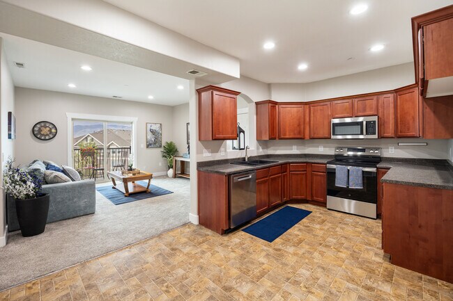 157 W Springview Dr