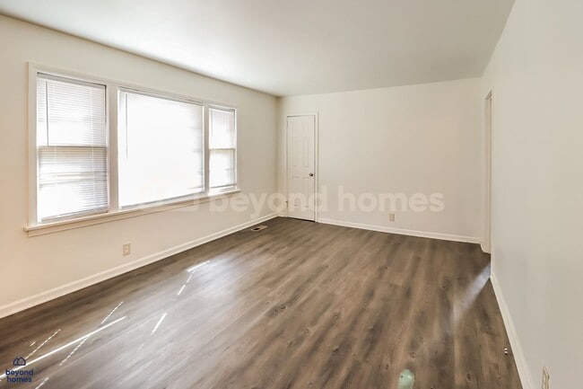 Photo - This 3 bedroom / 1 full bath and 1,284 sq feet House will Blow Your Mind!