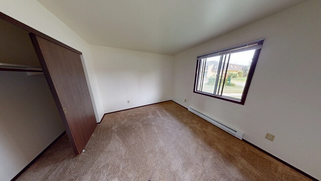 1611 S 115th Court