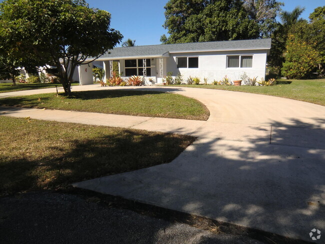 Building Photo - 347 Flagler Blvd Rental