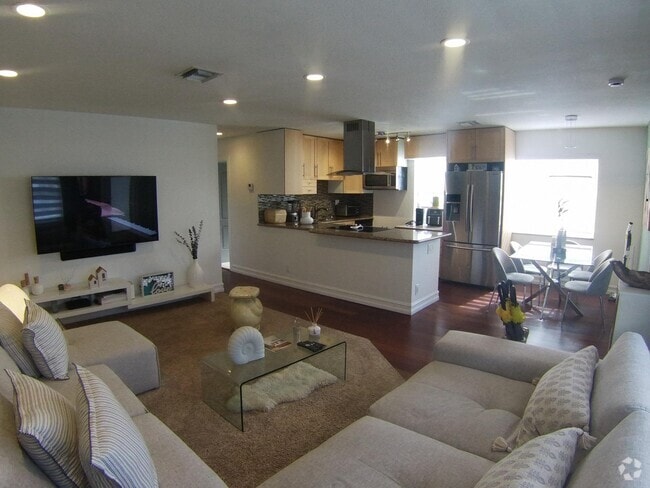 Building Photo - 854 Normandy Trail Rental