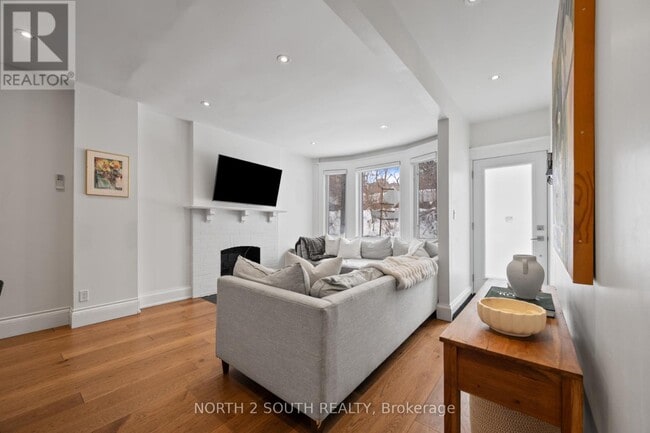 Photo - 163 Marlborough Pl