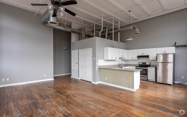 1BR, 1BA - 1,215SF