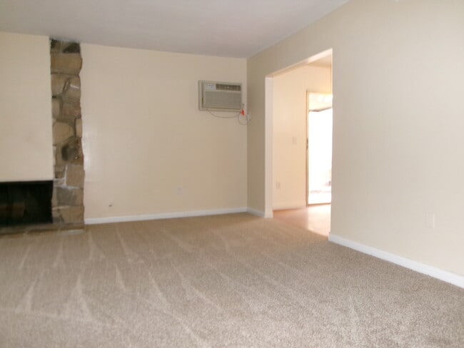 Photo - 130 Delano St Unidad 1