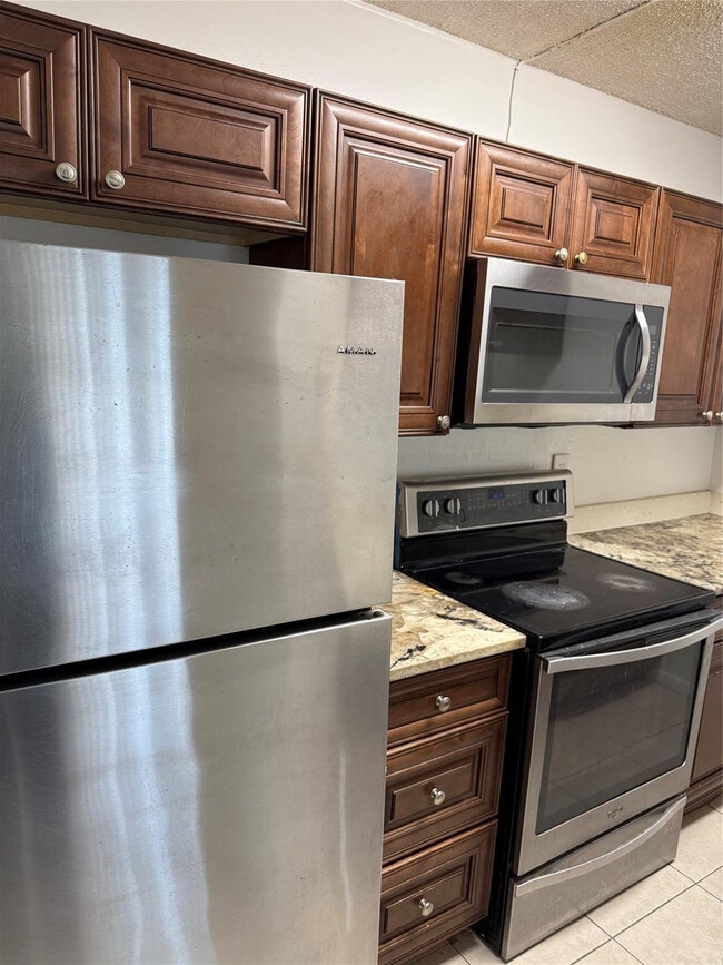 Building Photo - 2730 Forest Hills Blvd Unit 104