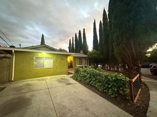 Building Photo - 3416 Mt St Helena Dr Rental