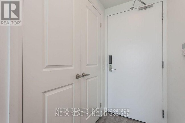 Photo - 1900 Simcoe St N Unit 530