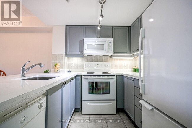 Photo - 350 Princess Royal Dr Unit 1002
