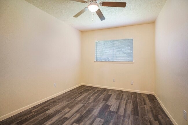 Building Photo - 5904 Misty Meadow St